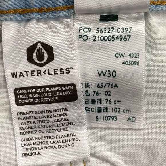 Levi's 501 Original Fit Hi-Rise Embroidered Blossom Garden Women Short  Size: 30 - Picture 14 of 15